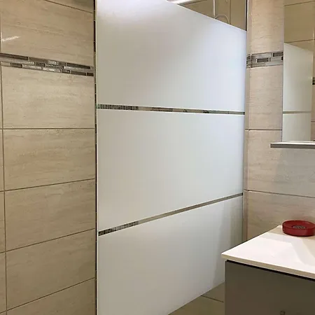 Bel T1 Avec Loggia A - Fr-1-553-254 * Balaruc-les-Bains