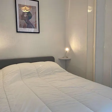 Bel T1 Avec Loggia A - Fr-1-553-254